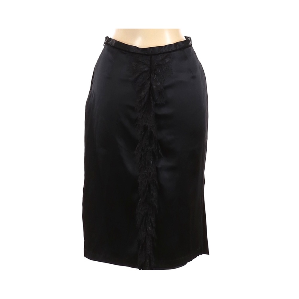 L’ECOLE DES FEMMES black satin ruffle lace skirt